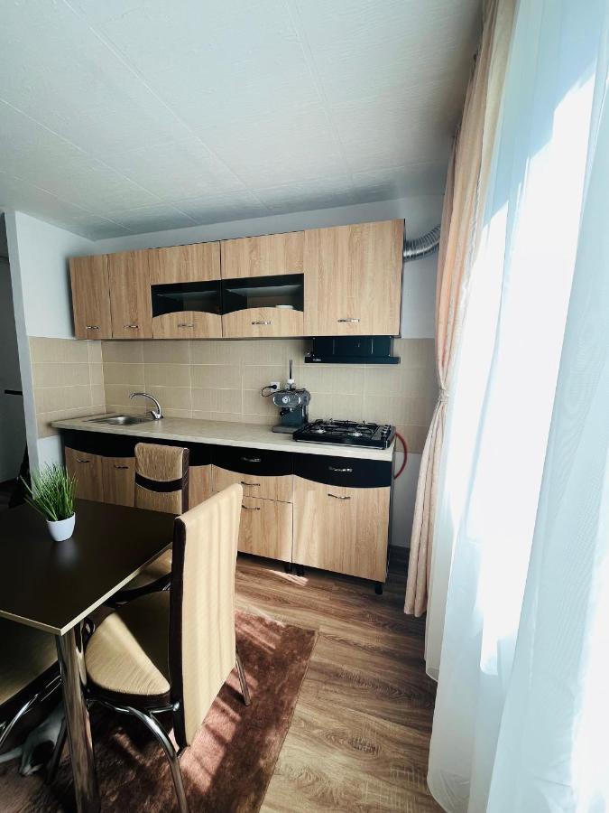 Apartamento Apartament Yasmy Orşova Exterior foto